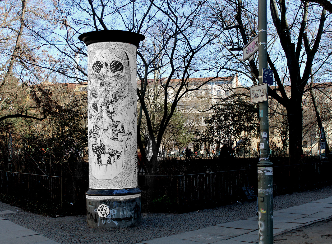A big exploding face done as part of the Litfass goes urban art project in Berlin.
