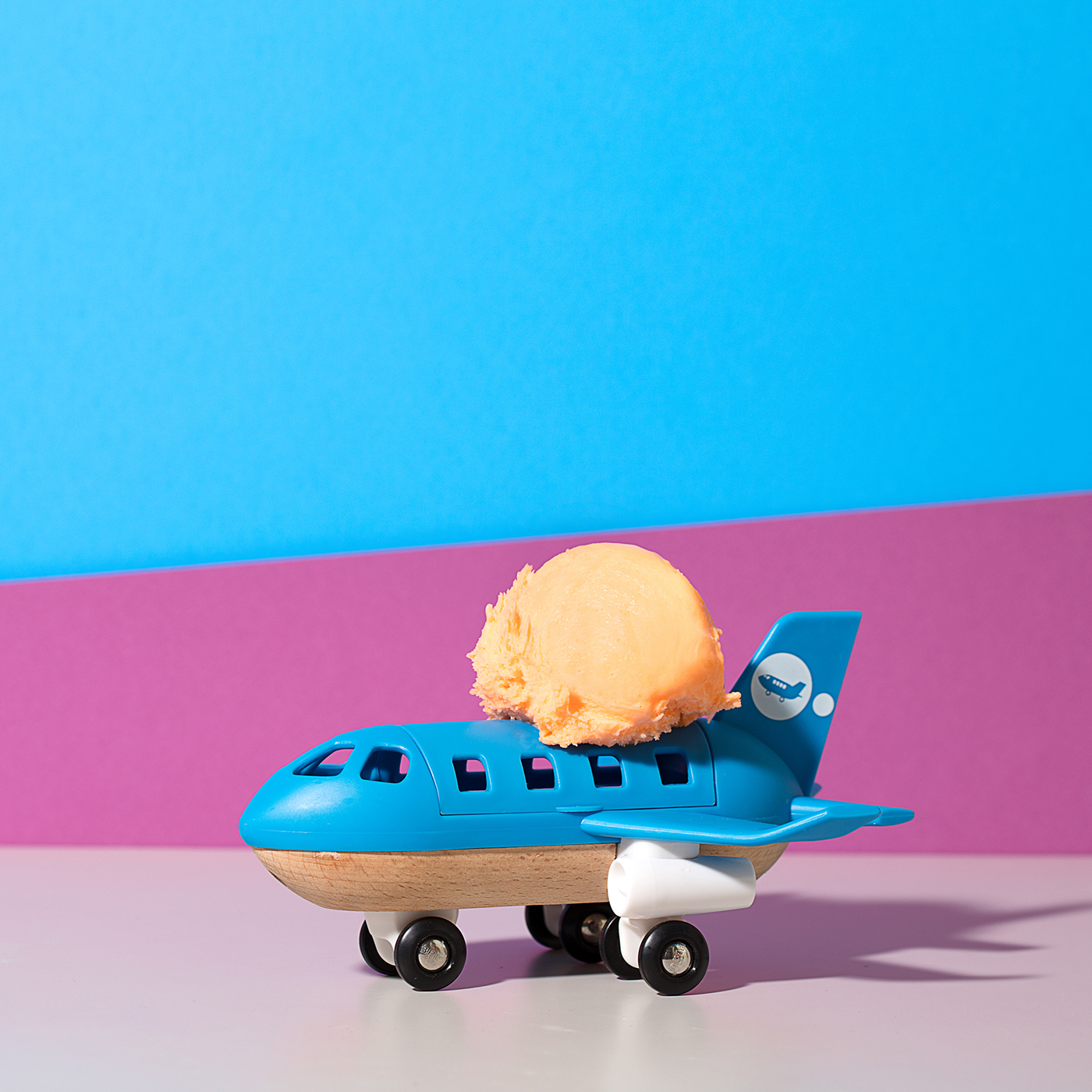 ice-cream popcolor summer instagram branding 