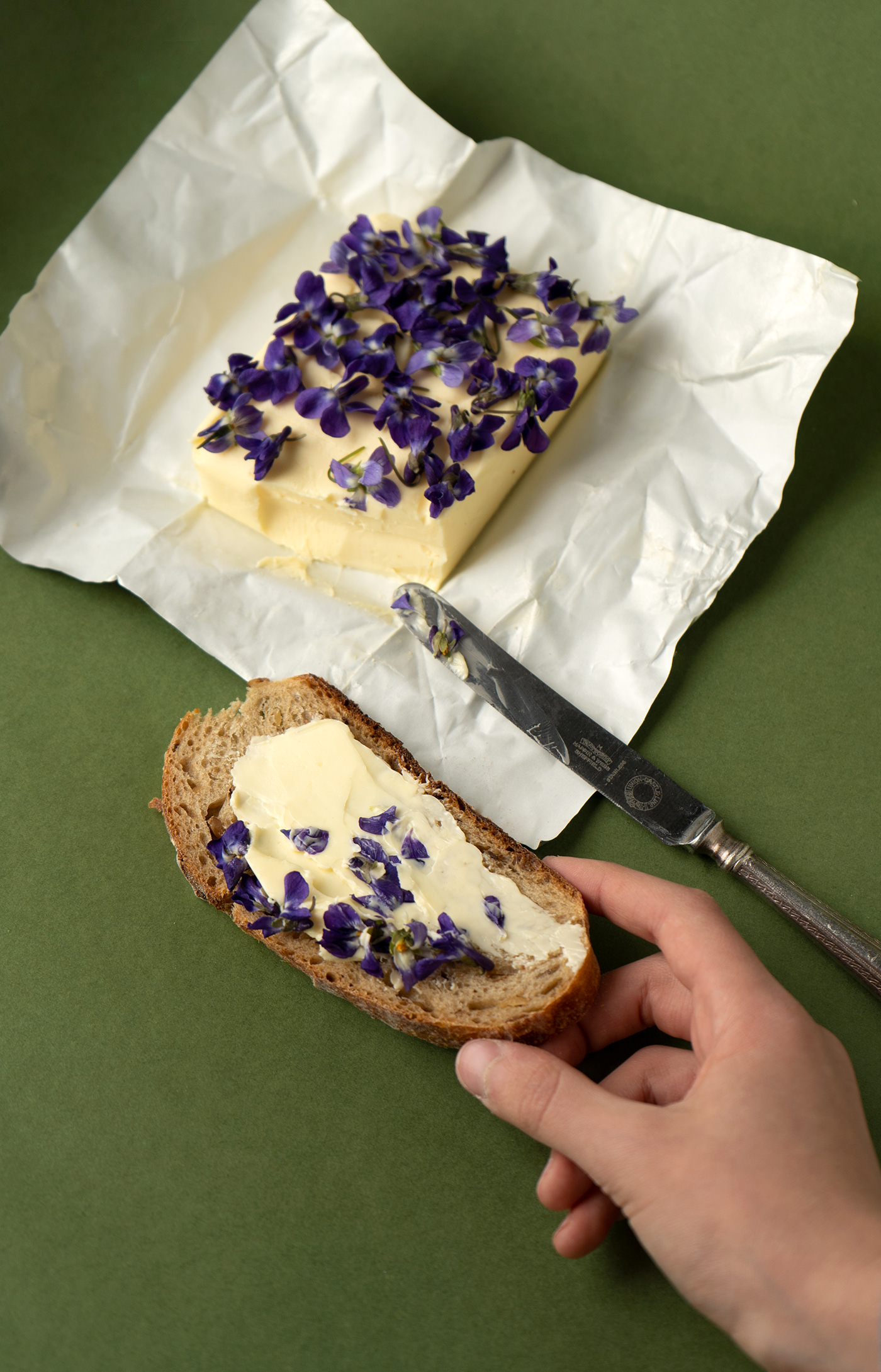 butter Flowers knife bread bites stillifephotography foodphotography photographer photoshoot violets