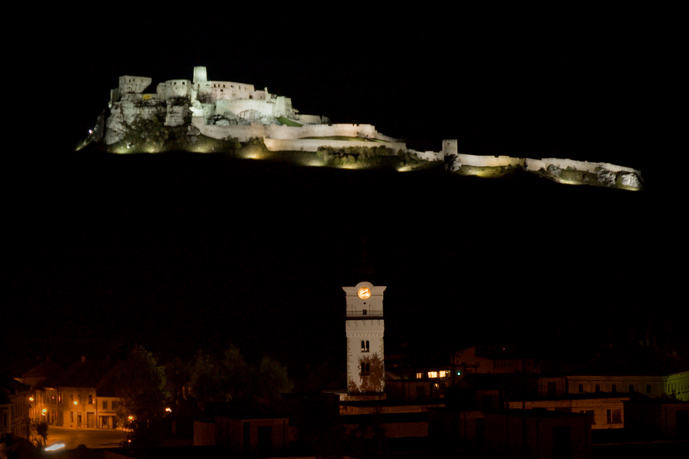 spis Castle history UNESCO heritage Day night MORNING mist fog Shadows sheep ruins