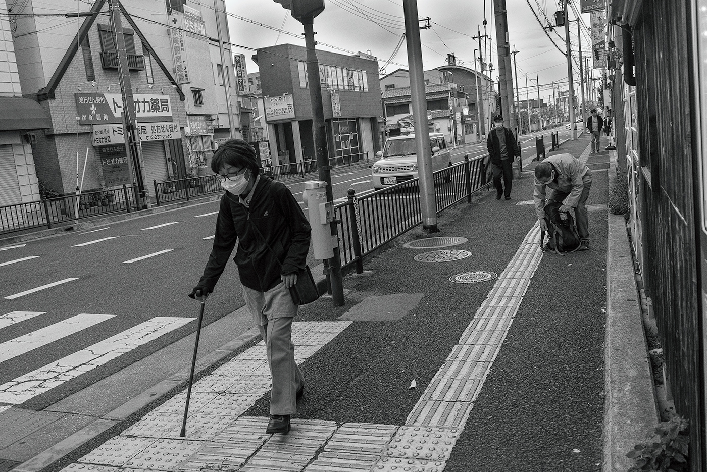 black and white monochrome Street street photography japan osaka prefecture