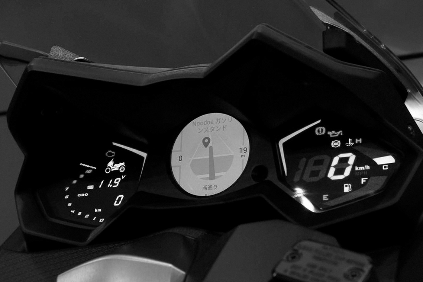 kymco Icon barcelona moto motocycle noodoe app red black gray