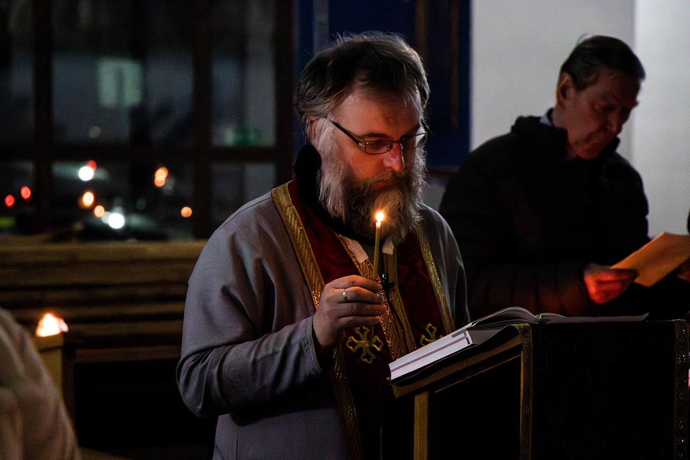 Canon Photography mass Catholic Orthodox church Christian candle Photography 