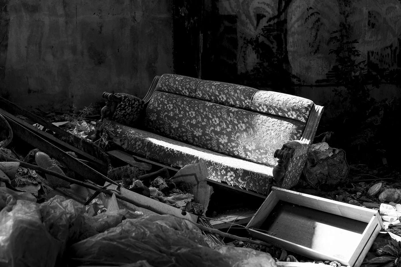 black and white urbex abandoned urban exploration industria factory Documentary Photography reportage