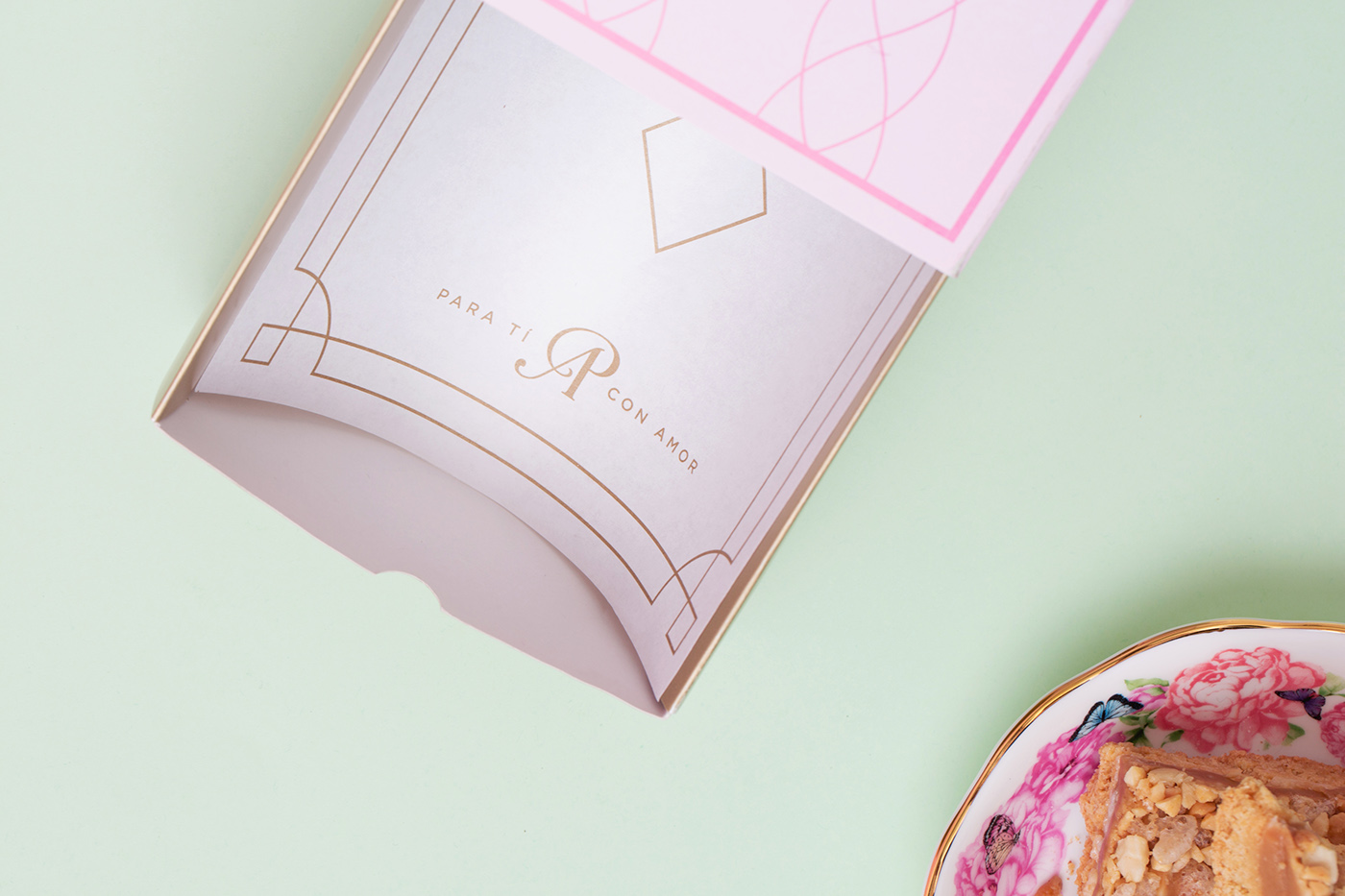 branding  Packaging bakery French cupcakes sweet monogram artlabore MuralDesign ILLUSTRATION 
