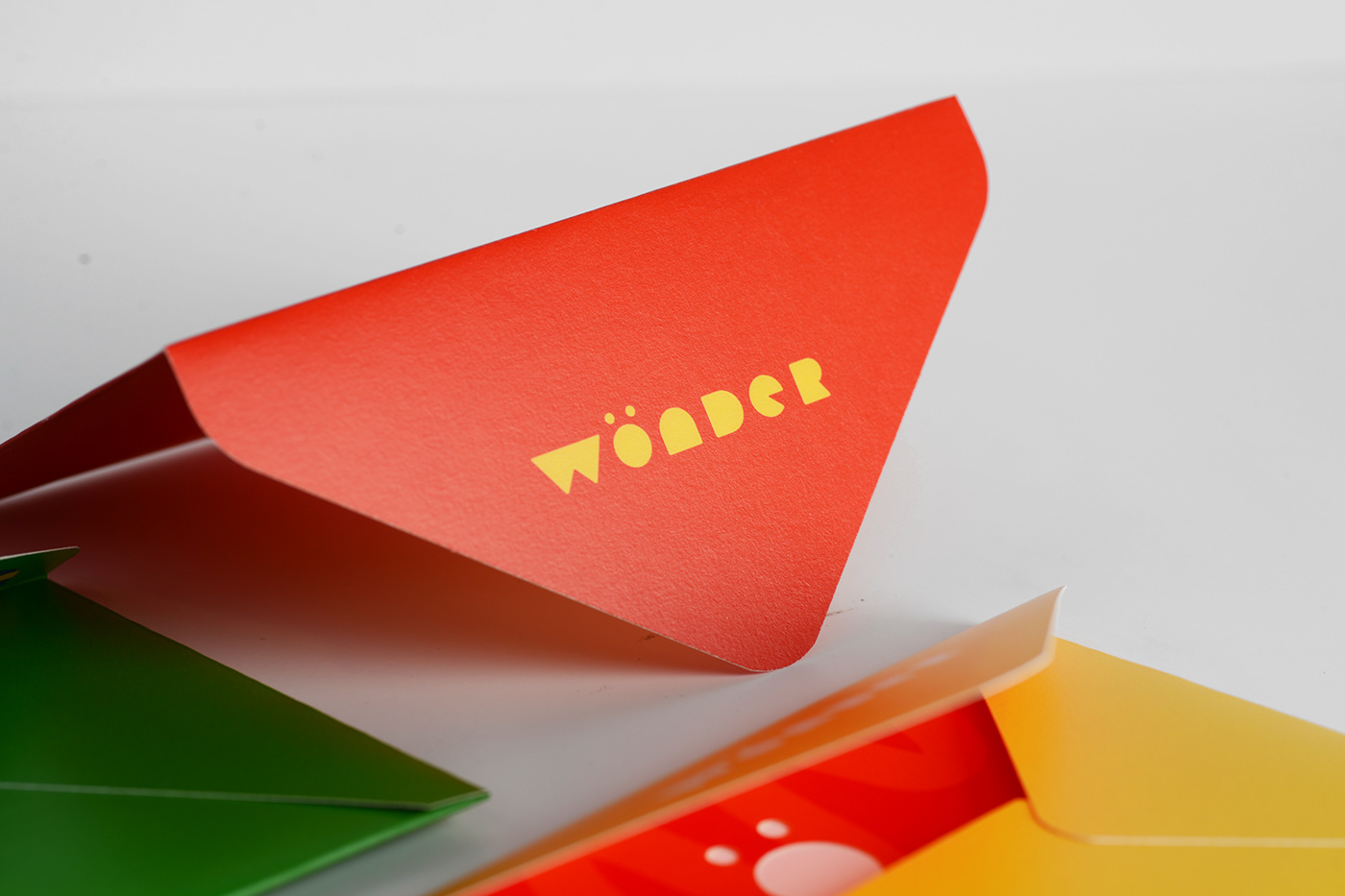 artsy branding  colorful Fun kids logo minimalist modern pop