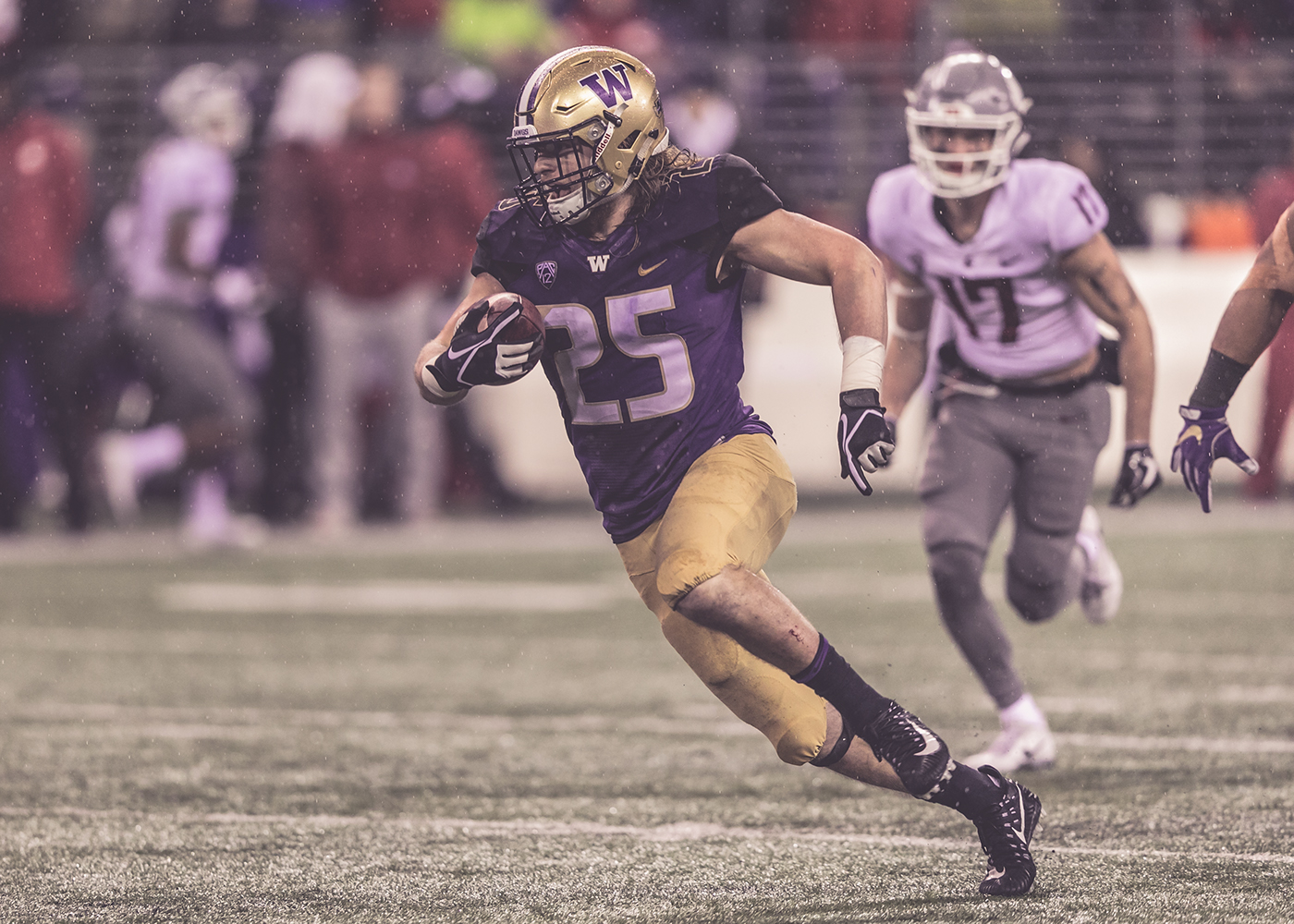 seattle Washington football sports photography Post Production lightroom Photography  Apple Cup