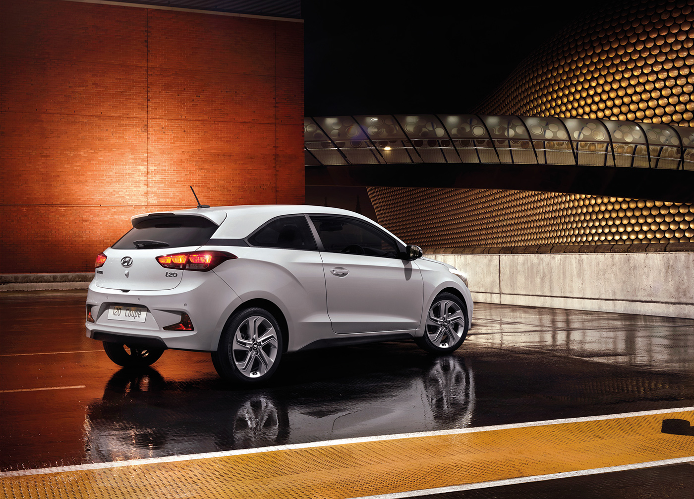 Hyundai i20 coupe UK automotive   car brochure