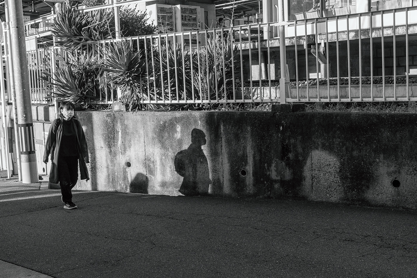 Street street photography black and white monochrome japan osaka prefecture