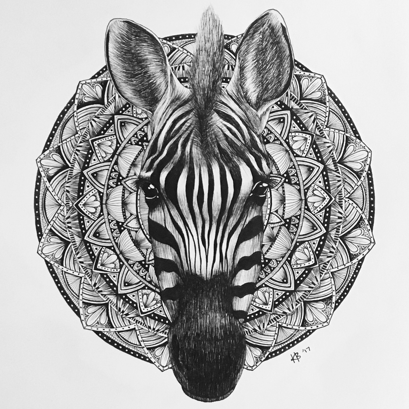 ILLUSTRATION  Mandala zebra black and white