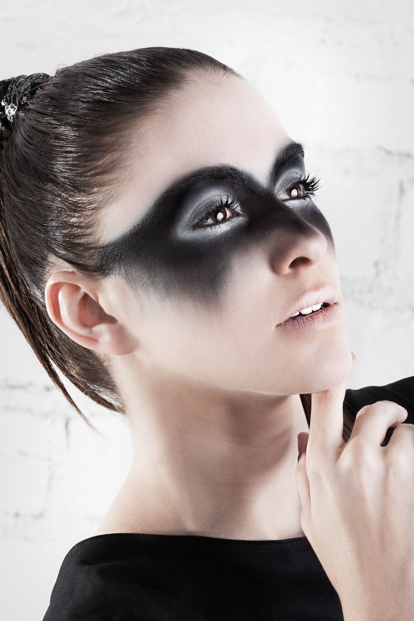 portrait makeup High-Key wardrobe black White constrast CCAD