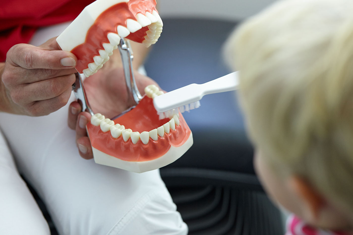 Zahnmedizin praxis Zahnarzt dentist kinderzahnheilkunde braunschweig lachgas