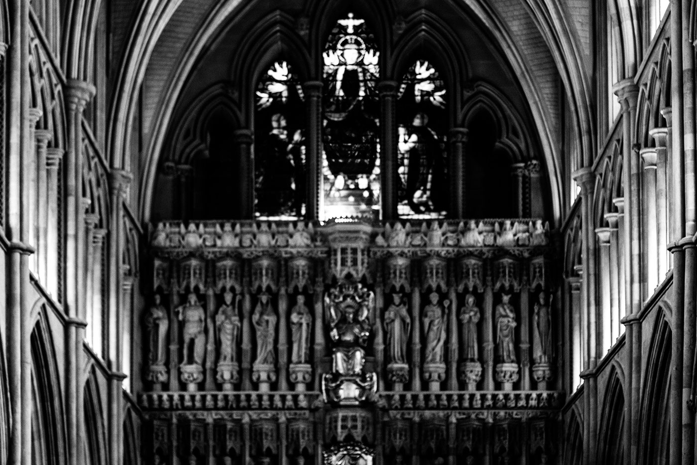 southwark cathedral architecture b&w england