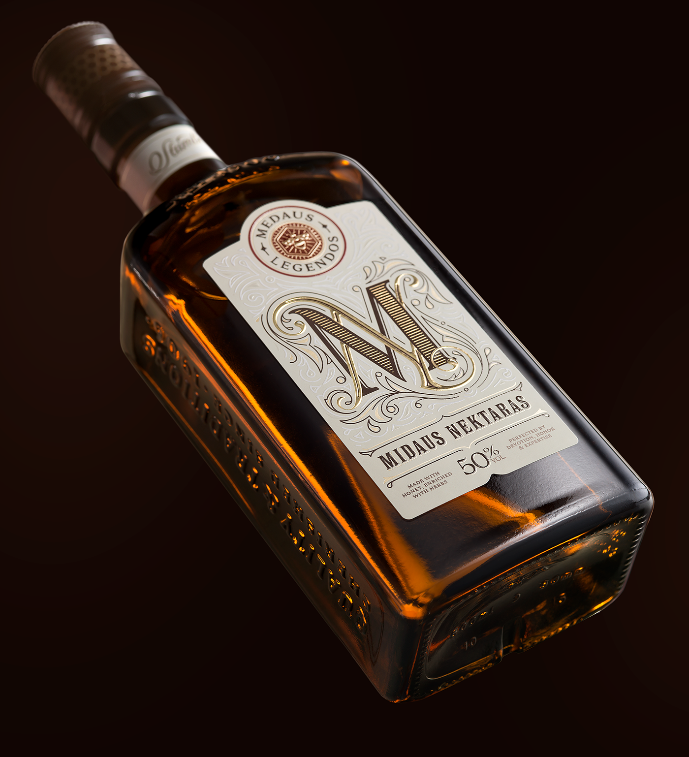 Stumbras Medaus legendos Liqueur packaging design label design etiketės dizainas lietuviška pakuotė mead nectar honey liqueur monogram