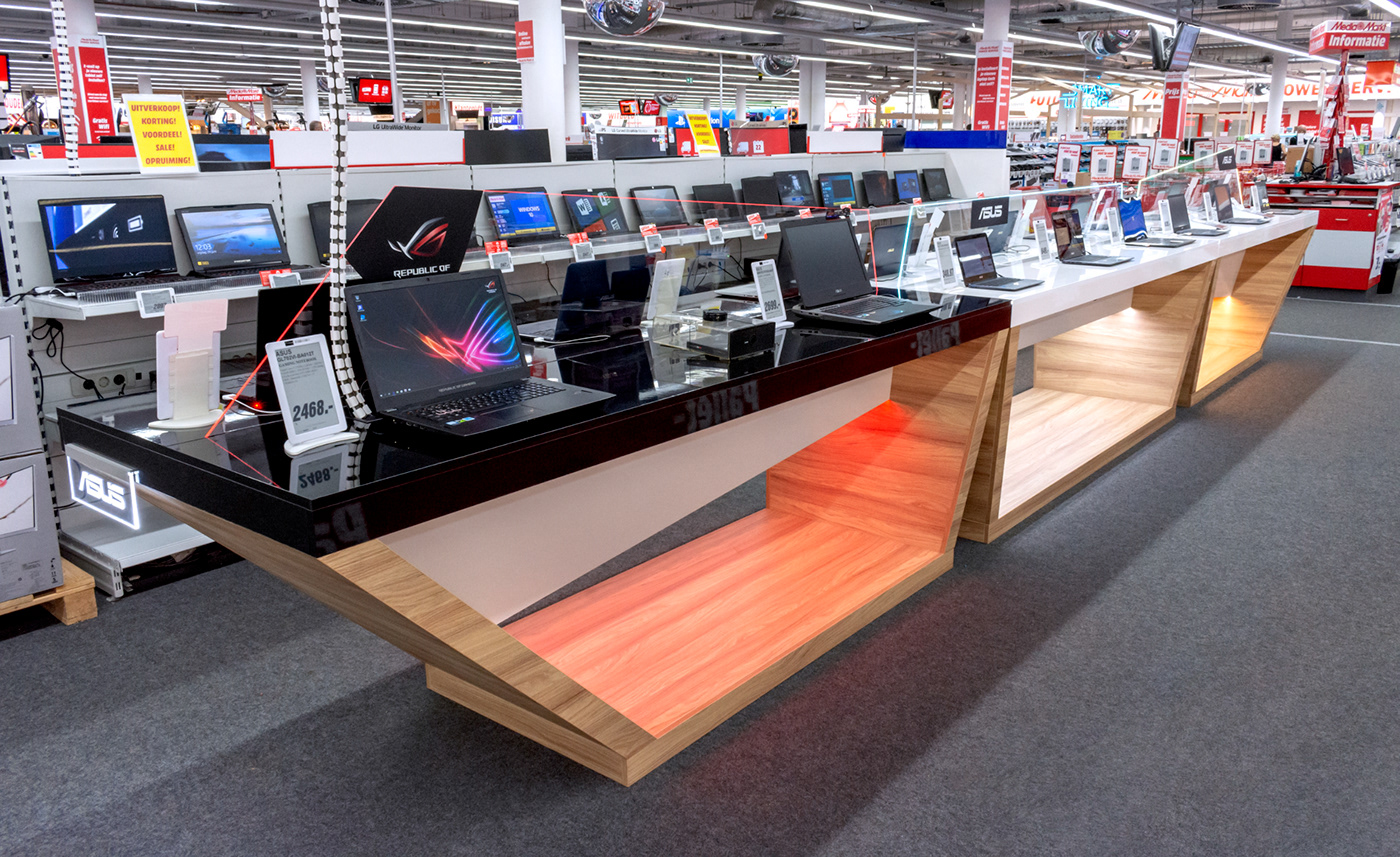 Retail Island furniture concept asus in-store