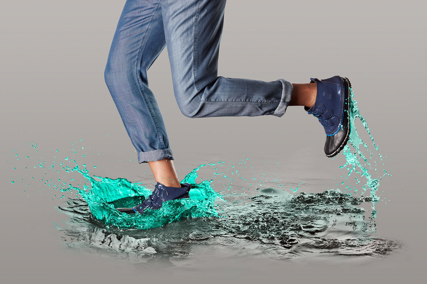 Photography  product Fashion  footwear splash stop motion portrait
