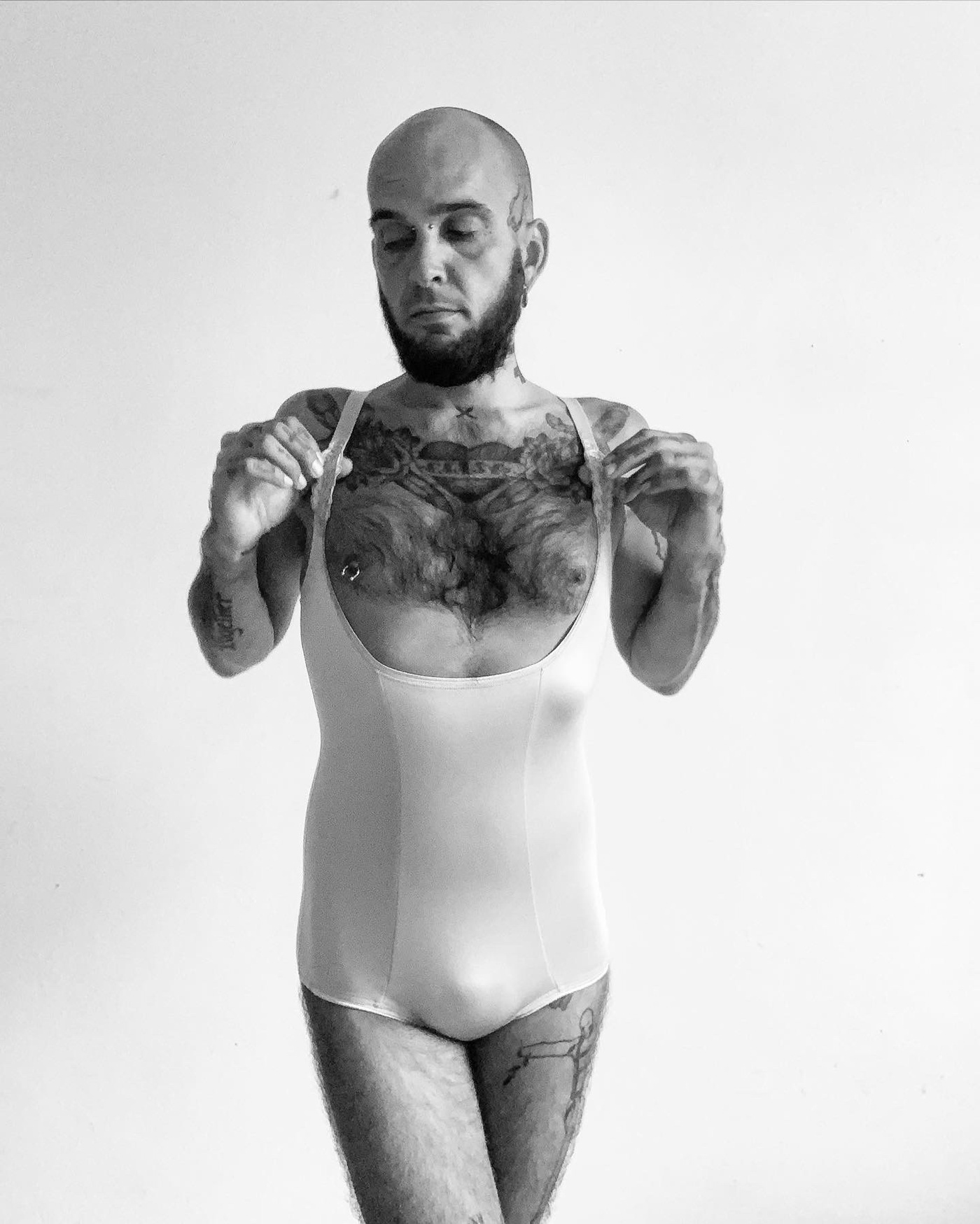 body elninio Femenin queer selfportrait tattoos