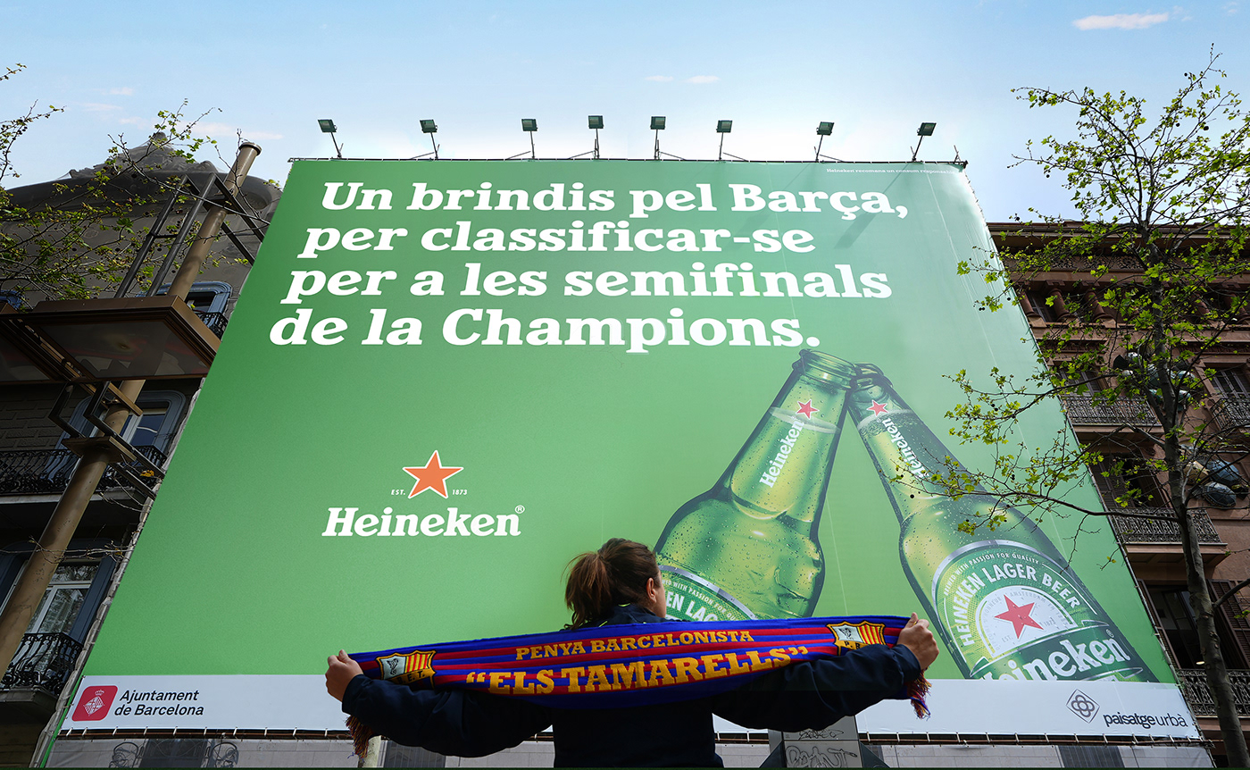 barcelona billboard cheer equality football Gender heineken out of home sponsor women's champions league