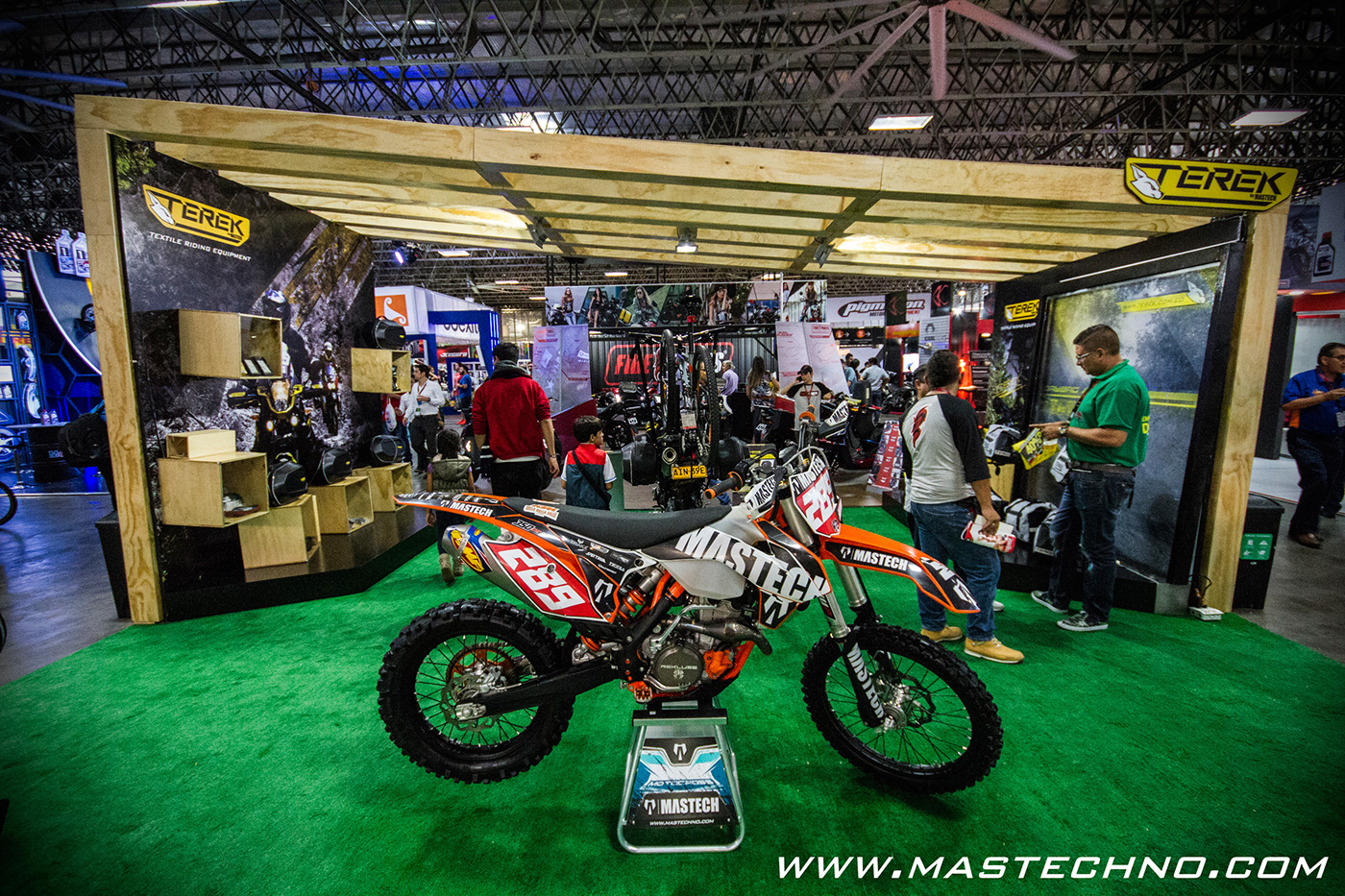 Stand Exhibition  wood motorcycles Show medellin colombia Exposición MASTECH plywood