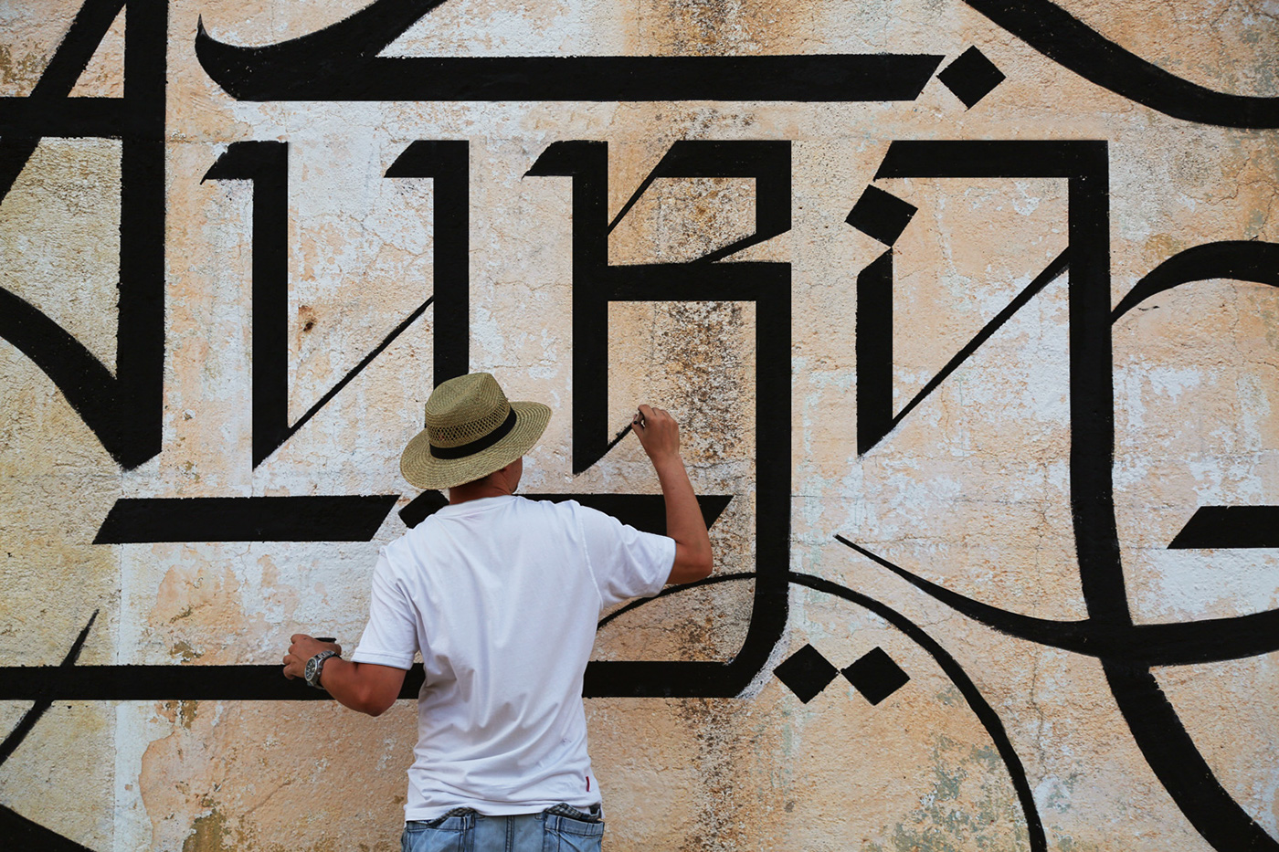 Aura Calligraphy   Street Art  typography   simon silaidis Handstyle handletters letters lettering Urban calligraphy