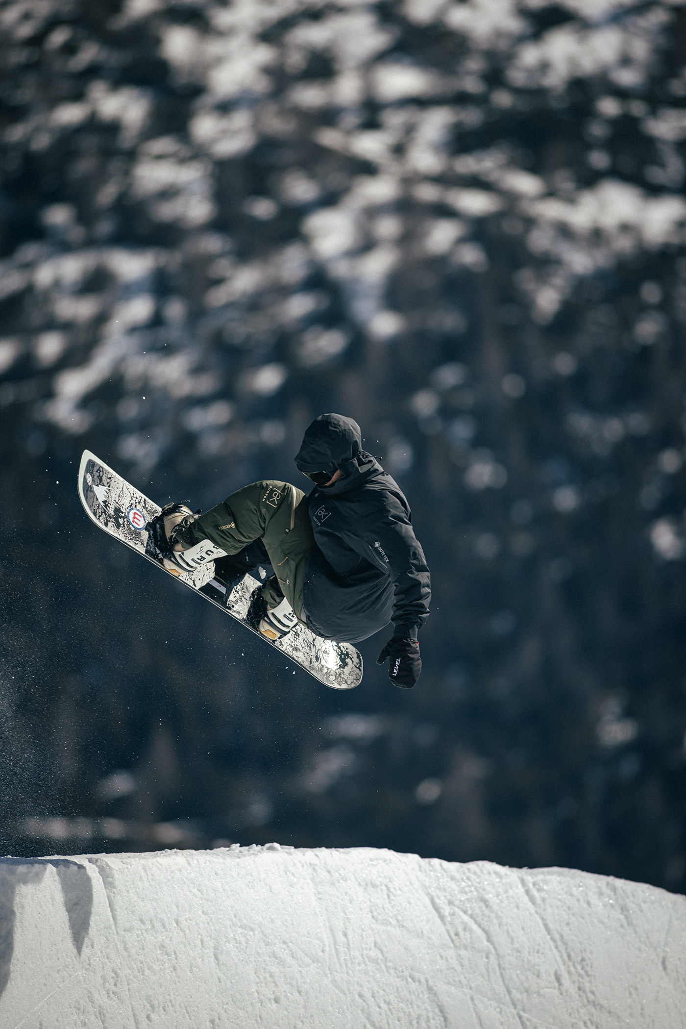 snow freestyle Snowboarding winter photoshoot portrait editorial slopestyle snowboard