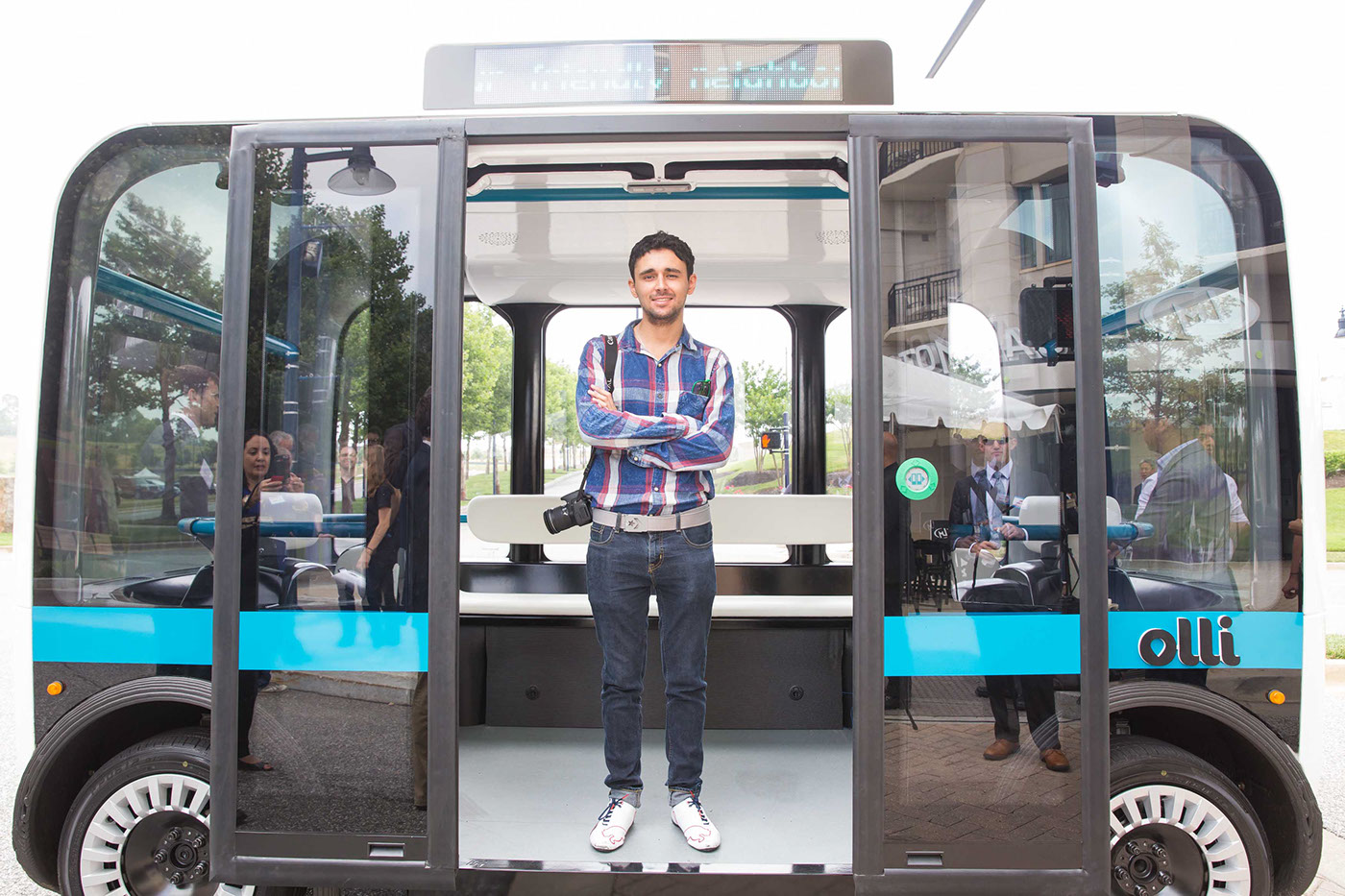 olli Local Motors Berlino bus electric shuttle cab concept autonomus futuristic