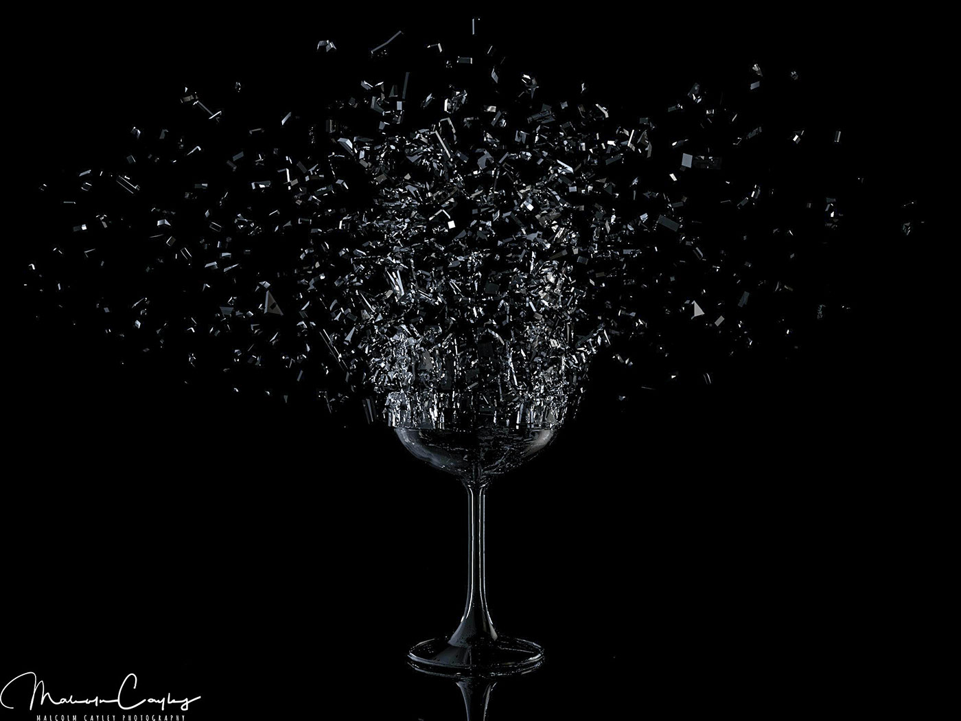 glass shatter brokenglass CGI cinema4d photoshop