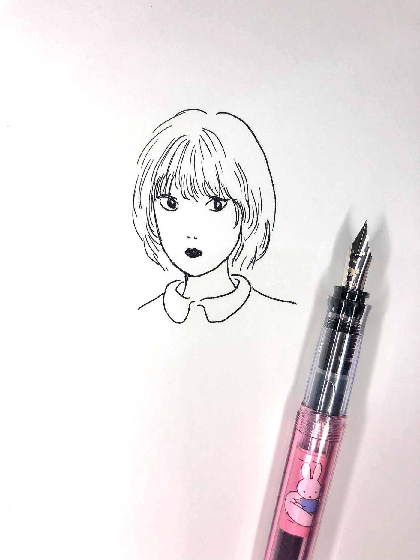 sketch art paper sketchbook ink black ink Expression face expression black and white bw girl woman portrait PORTRAIT DRAWING Minimalism happy Poker Face girl portrait asian comic line art line drawing asia Hong Kong sketches quick sketch free hand hand drawing Dairy doodle fountain pen short hair сад 晩冬 패키지