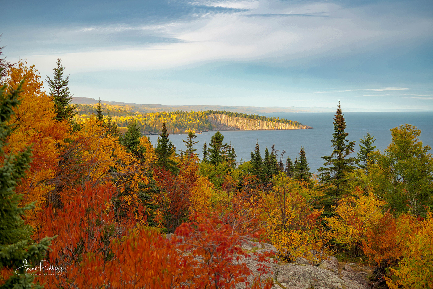 minnesota Lake Superior north shore Landscape colorful autumn Palisade Head Tettegouche State Park scenic