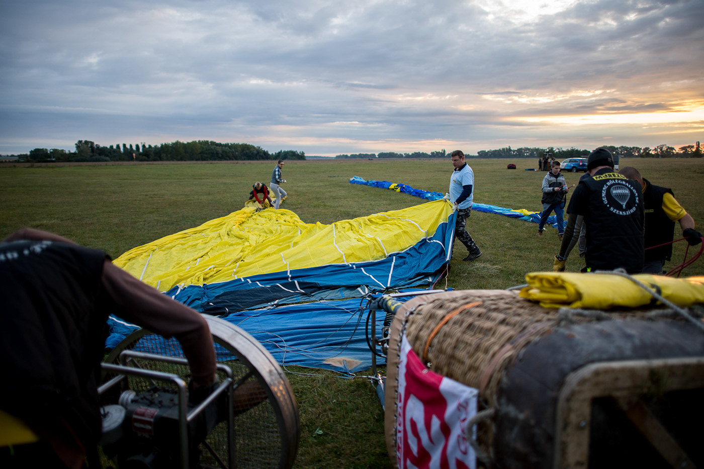 hotairballoon balloon festival airplane