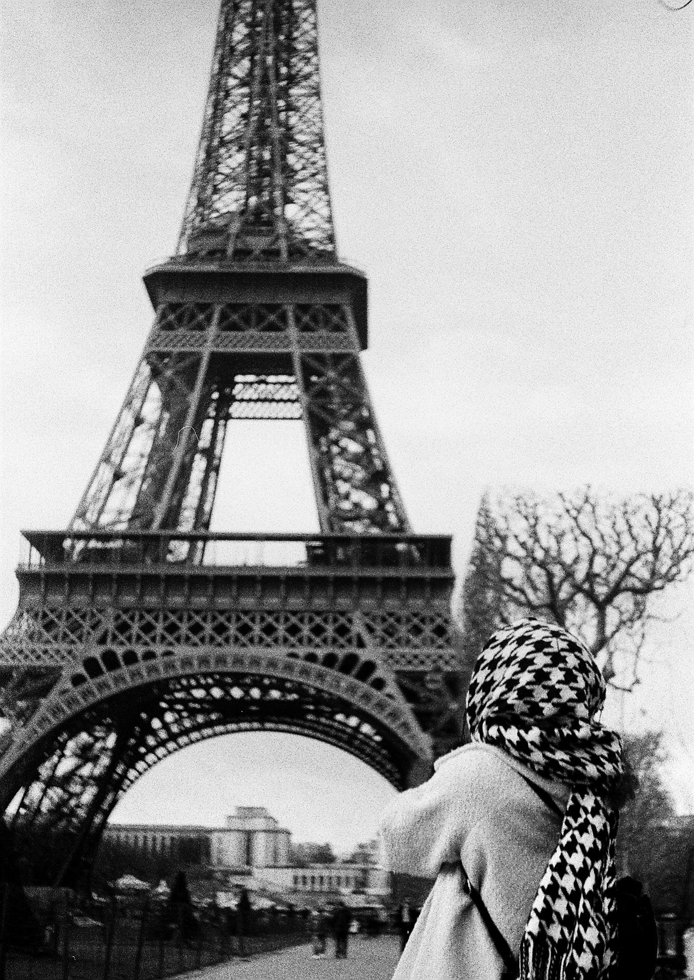 Paris la tour eiffel france analogue photography black and white Chinon eiffel tower notre dame Photography with film
