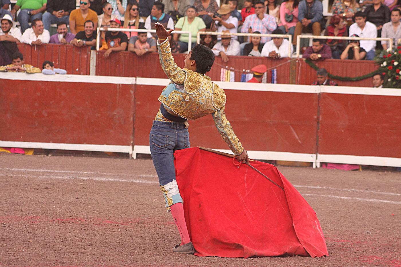 tauromaquia Rancho San Jose Arturo Jimenez Mangas toros Lidia Ecatepec fiesta taurina bullfight bulls matador Matador de toros taurinos sangre y arena Luces pase