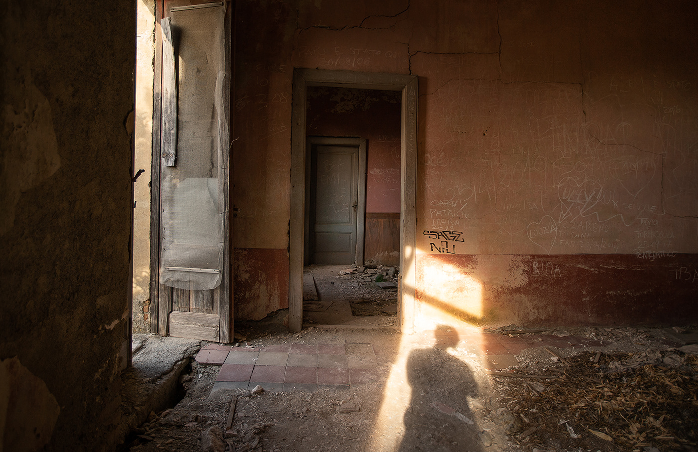 brahmino calcata drone editorial ghost town Italy pentedattilo reportage storytelling   vajont