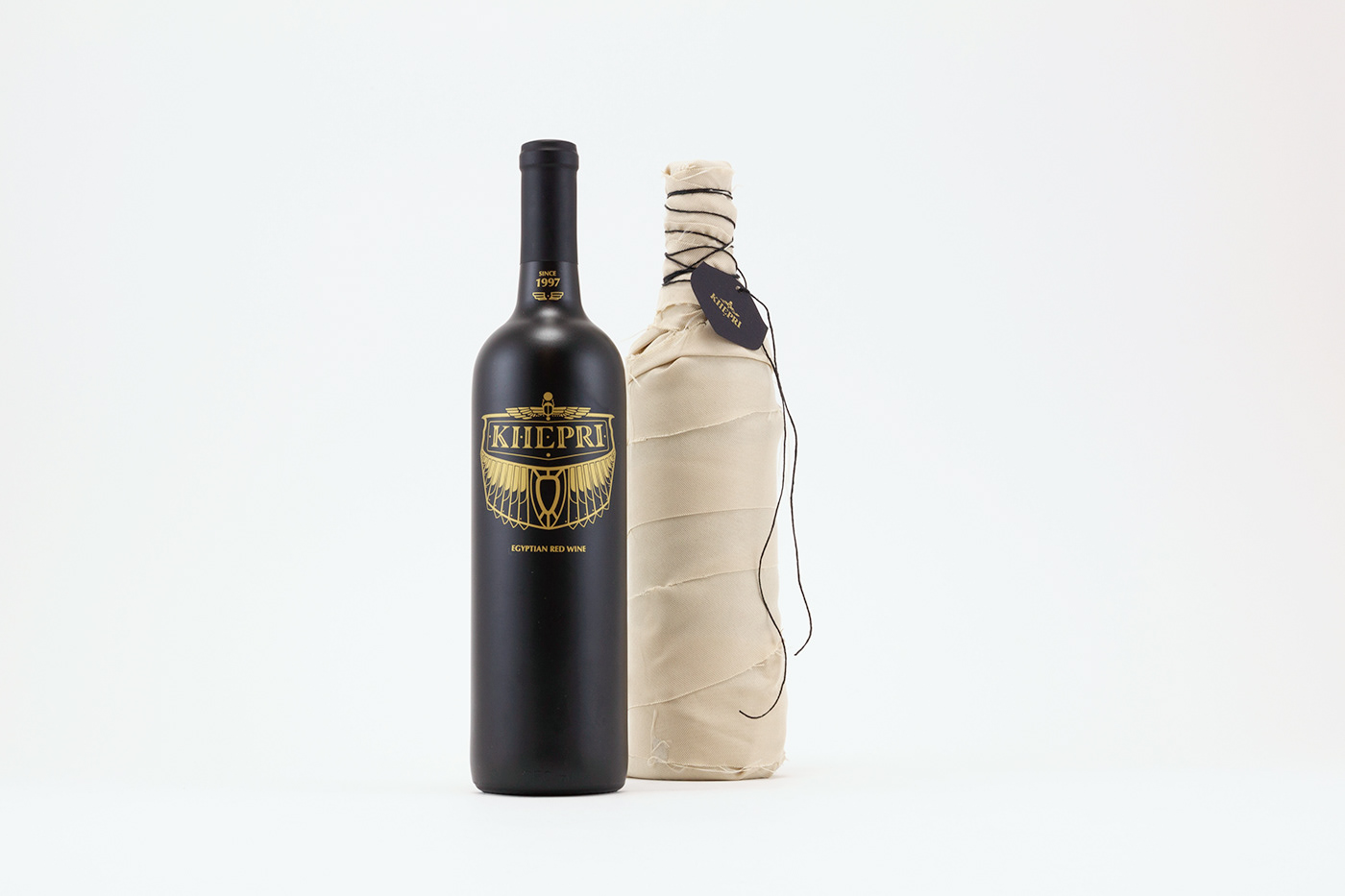 graphic design  Packaging ILLUSTRATION  product alcohol wine branding  Logotype