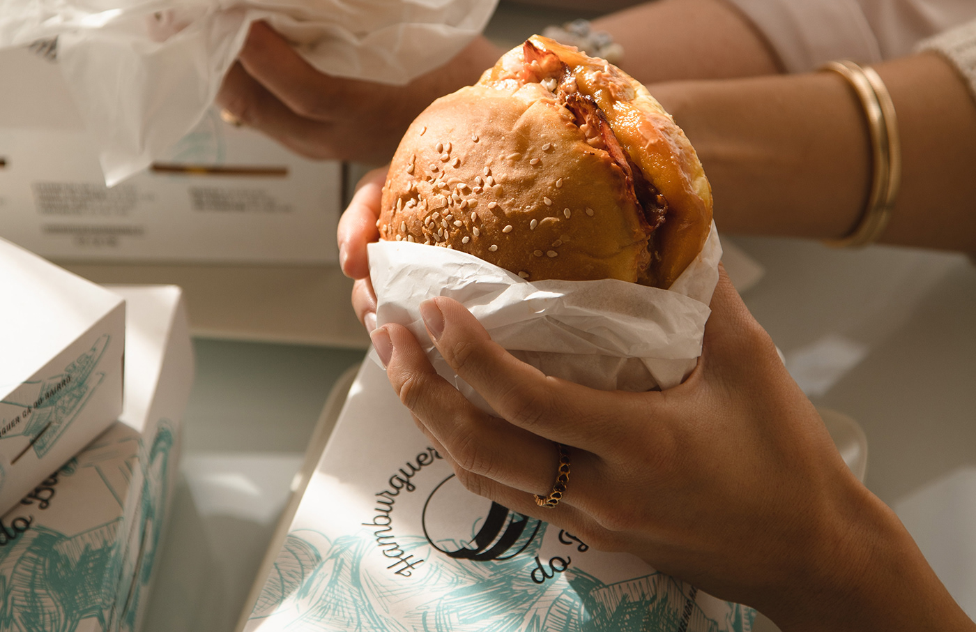 burger restaurant brand identity lisboa Portugal menu Packaging identity takeaway