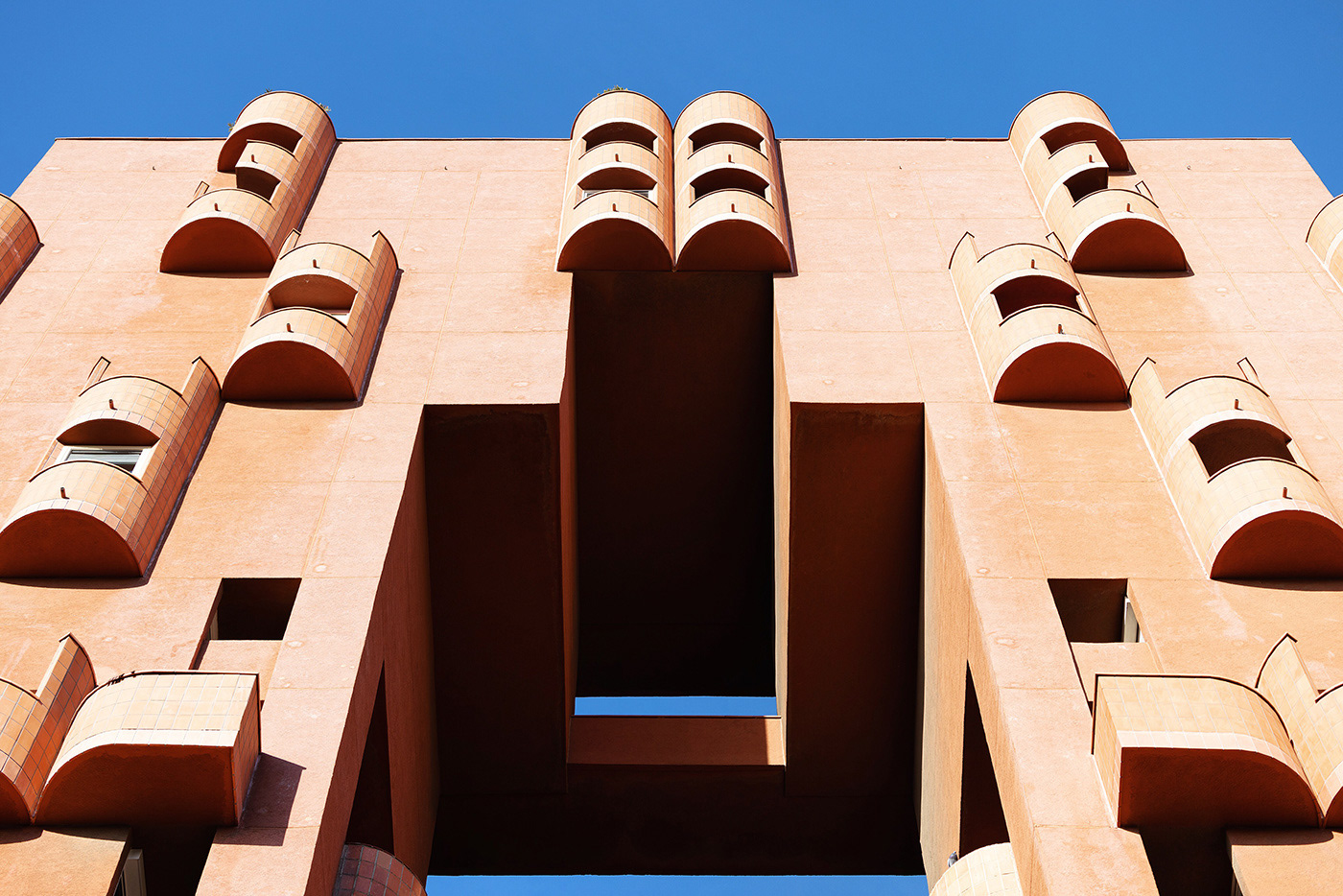 bofill walden7 barcelona architecture arquitectura postmodern concrete red spain design