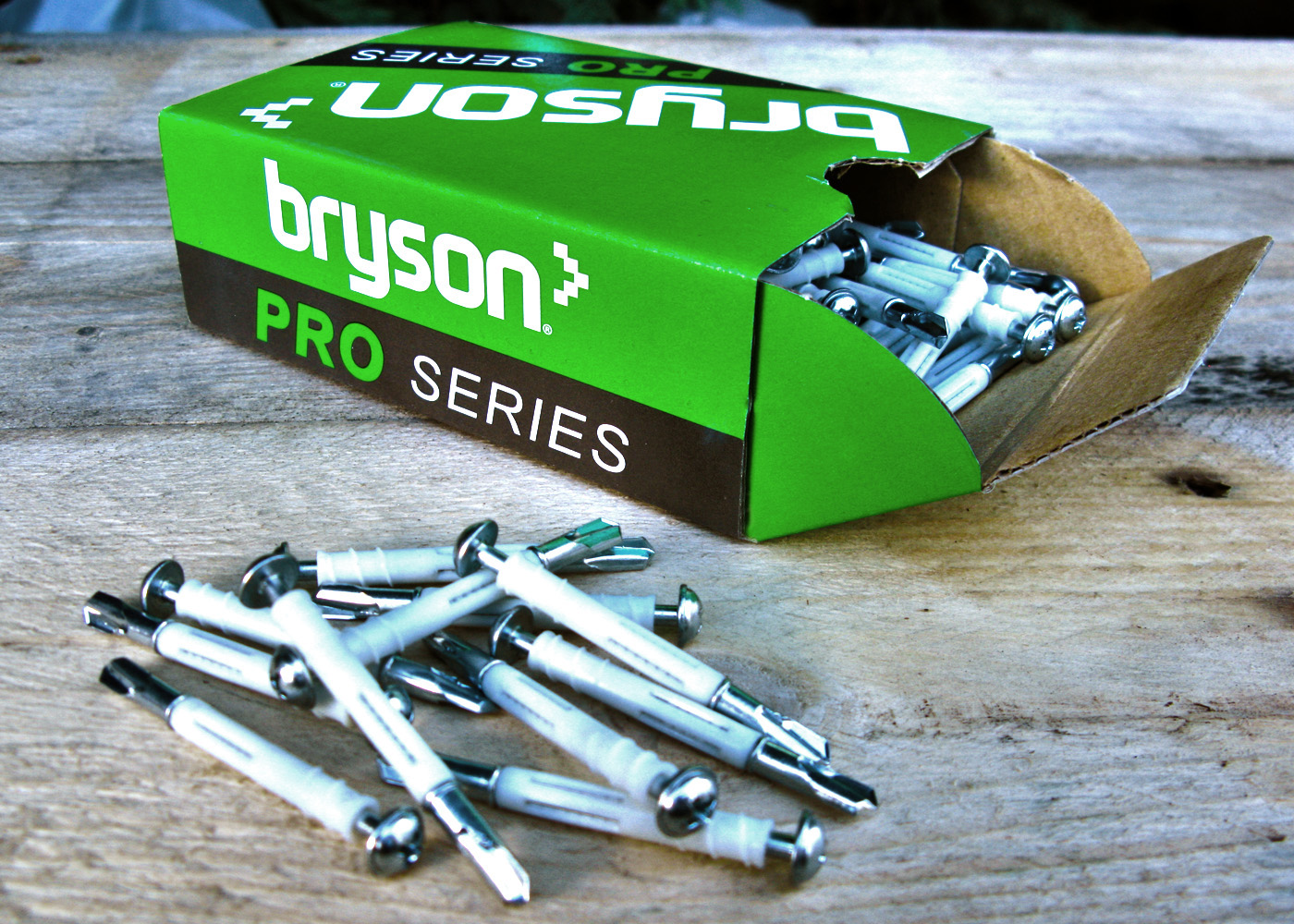 adhesive construction package design  London Bryson tools building hilti screws Retail screwfix Mining trade series Pro Series spray