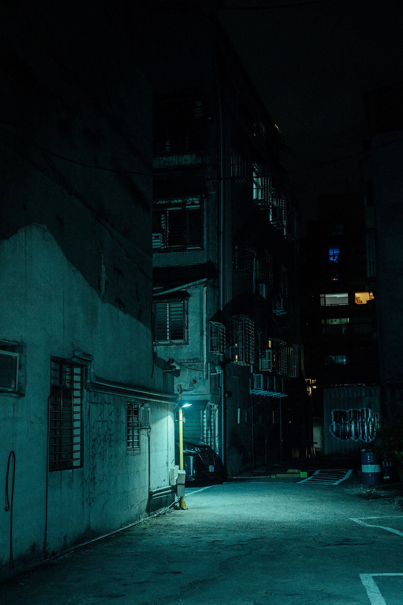 taiwan street photography neon vaporwave glow travel photography city Urban people