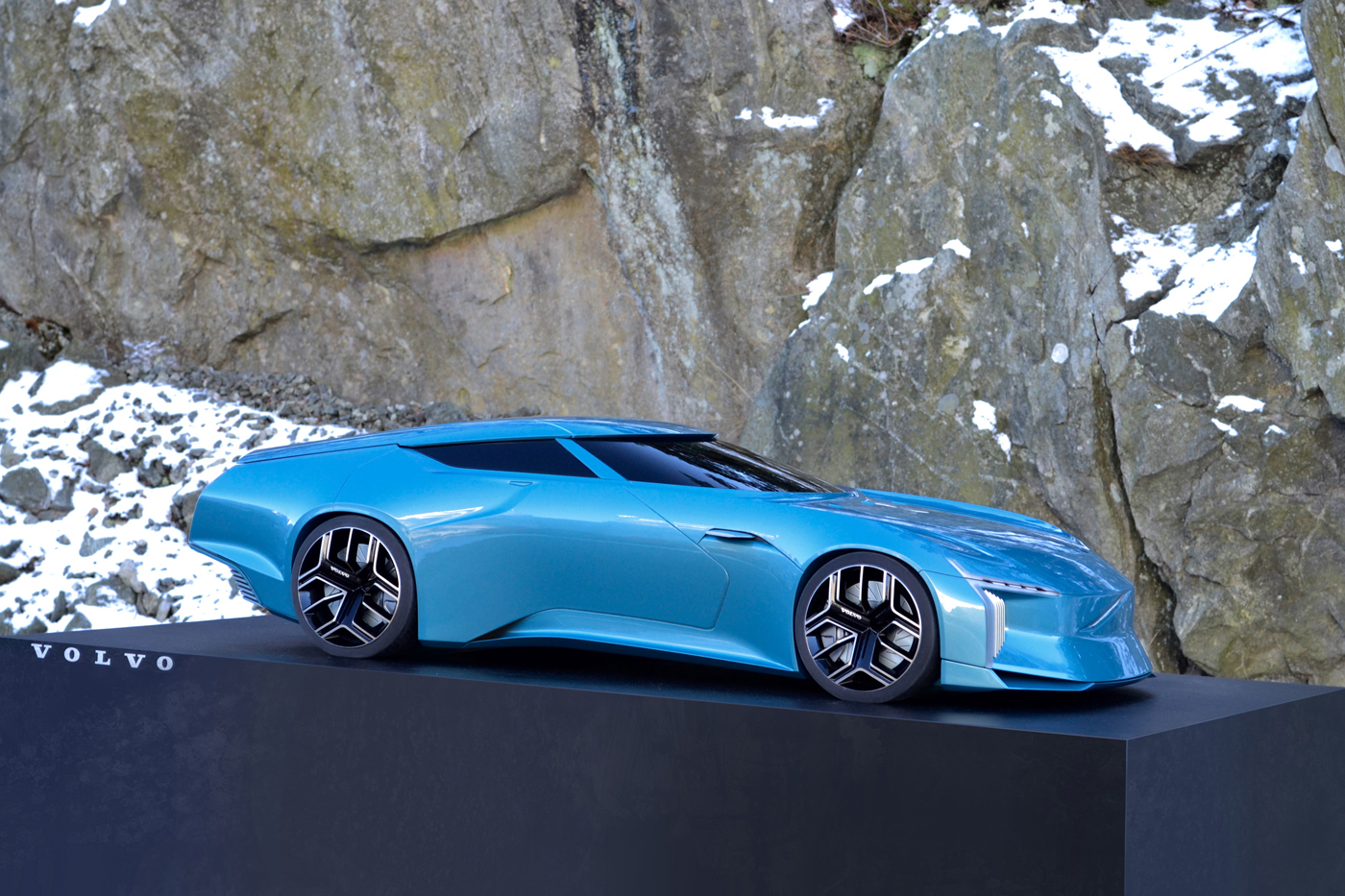 Volvo scale model car design Vehicle Design Automotive design photoshop 3D Rendering 3d animation