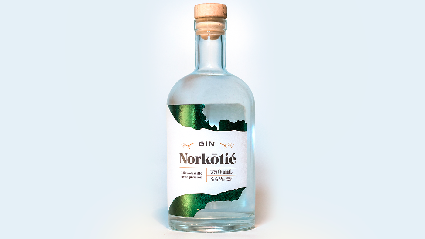 alcohol bottle côte-nord gin norkotié Packaging glass bottle bottle label design Label