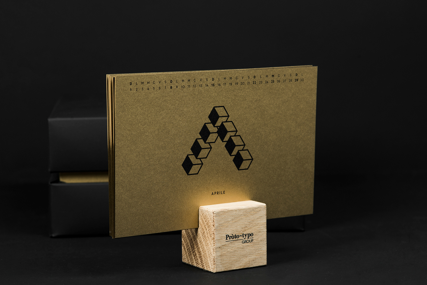 Packaging graphicdesign ArtDirection hotfoil luxurypackaging giftbox hotfoilprinting ILLUSTRATION  agenda calendar