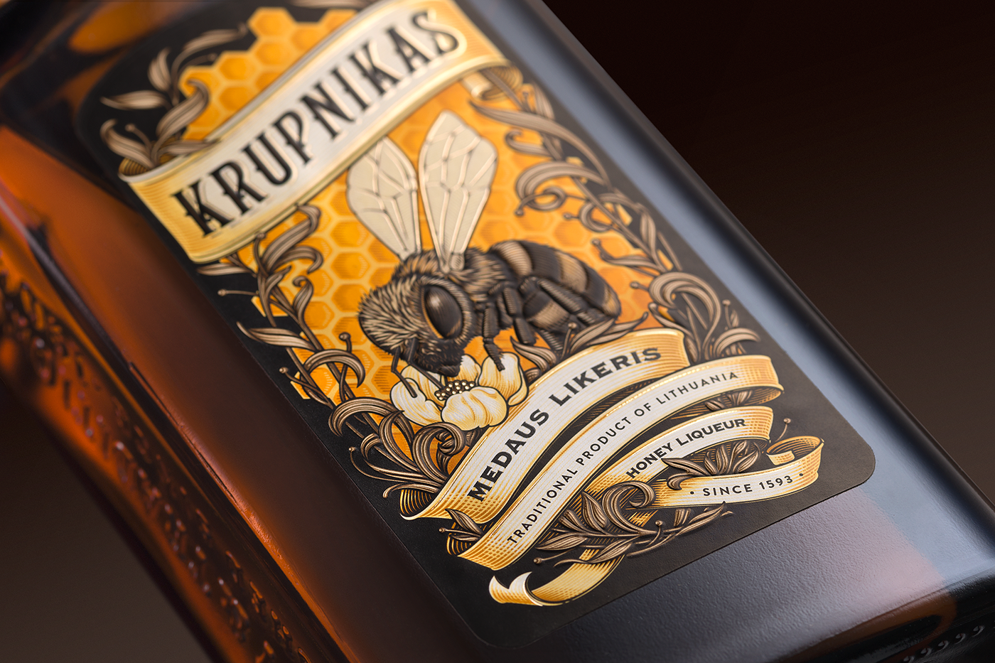 krupnik Label Liqueur etiquette packaging design Stumbras Krupnikas honey liqueur Lithuanian