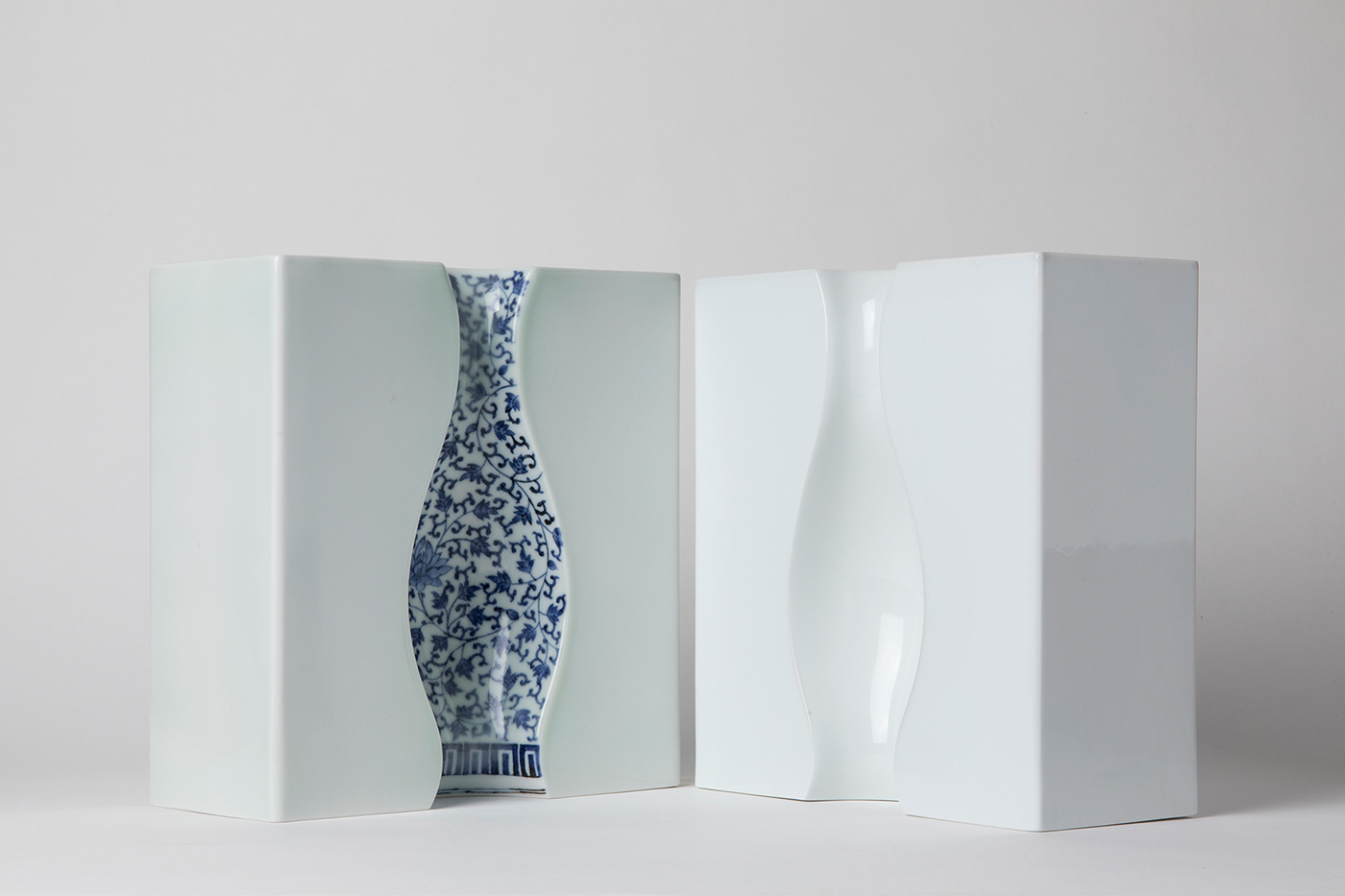 porcelain Arita Painted japan Vase mold design art FINEART crafted