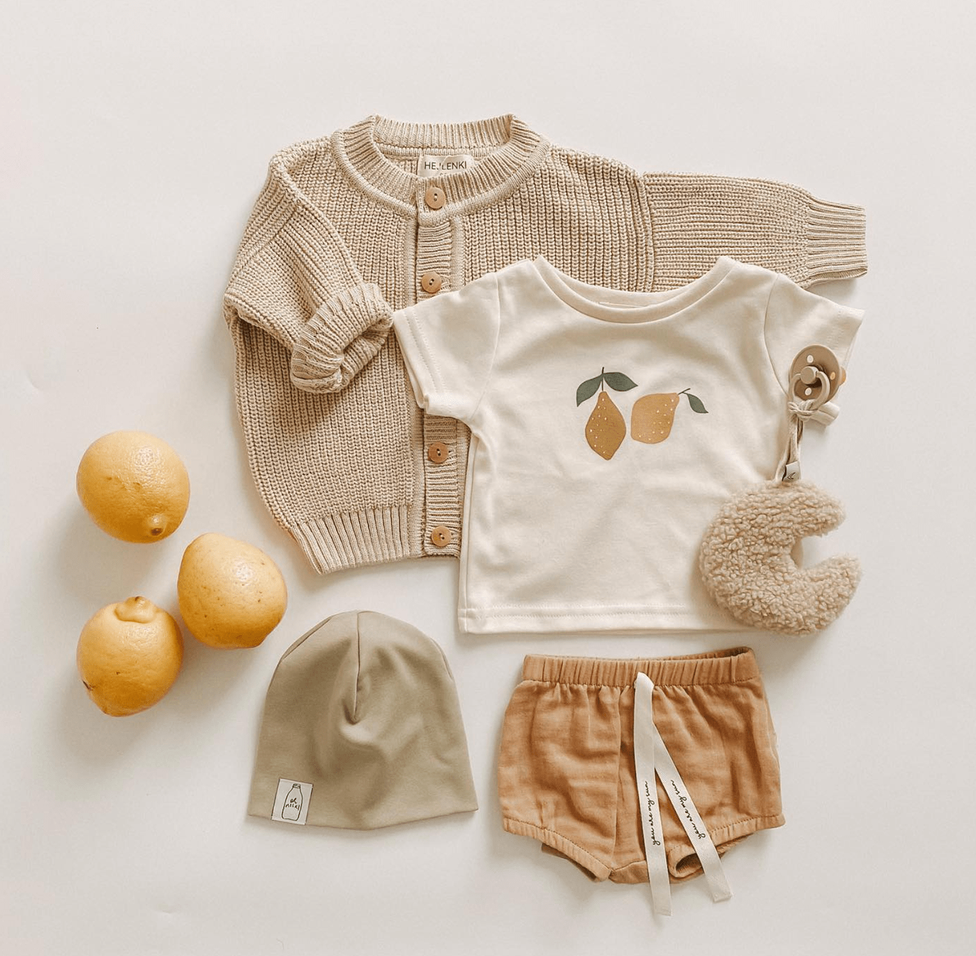 baby apparel baby clothing babywear food illustration Fruit Illustration lemons pattern design  surface surface design textile