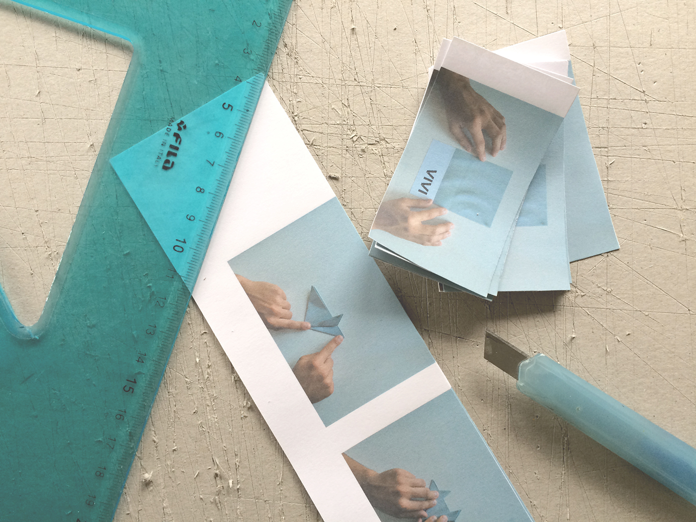 personalbraning portfolio design graphicdesign editorial handmade businesscard curriculum curriculumvitae paper color