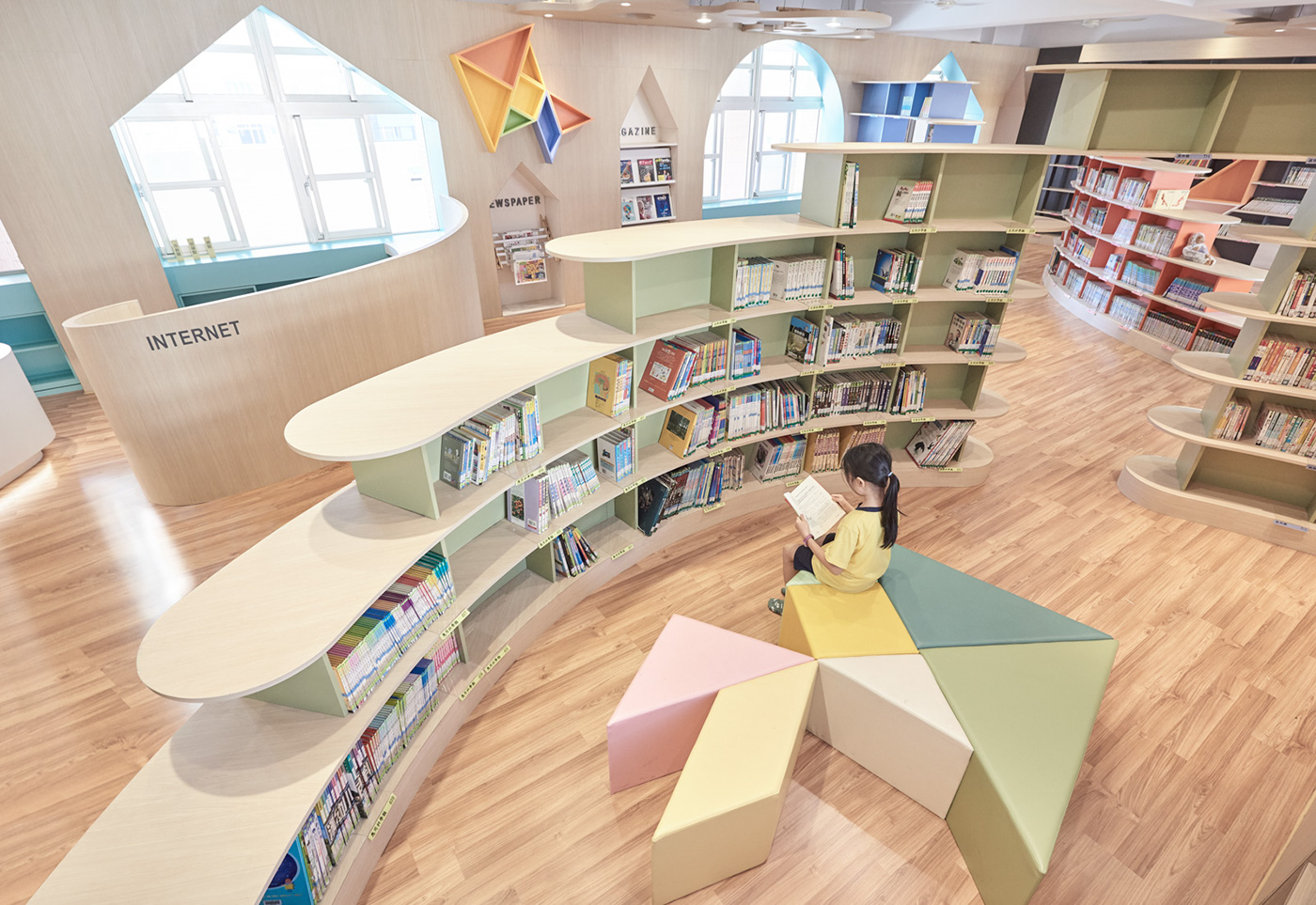 Tree  library taiwan taichung kids read colorful