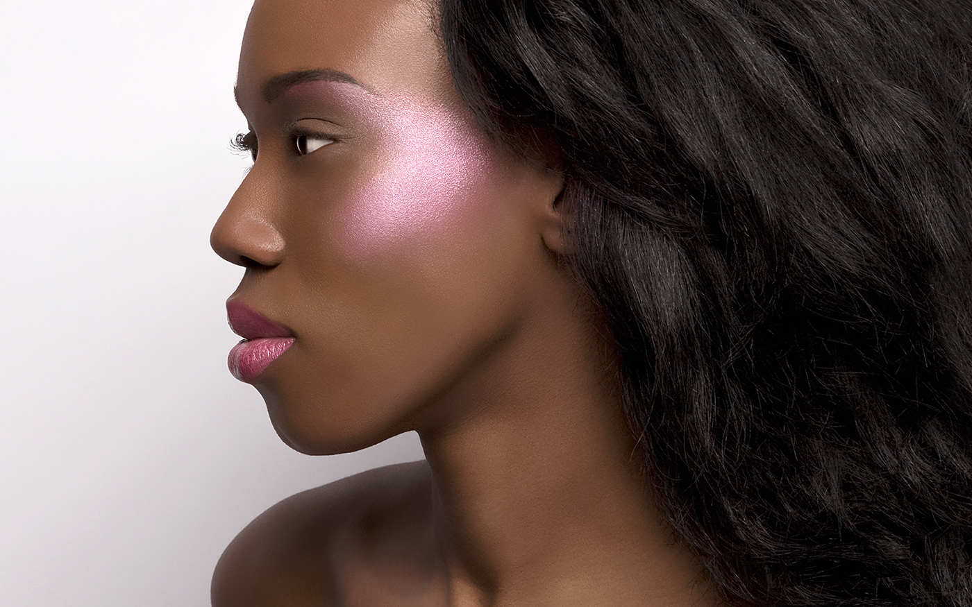 hi-end beauty makeup hair cosmetics afro closeup portrait Head & Shoulders black lips