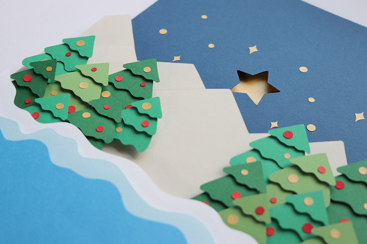 paper art paper craft Snowmen Christmas recyle reuse eco friendly gift wrap pop up Exhibition 