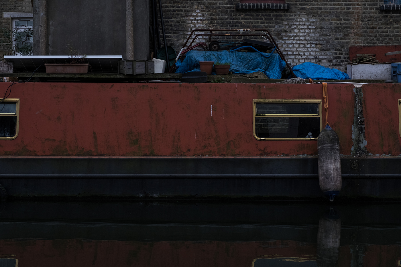 London Photography  street photography canal boathouse lifestyle streetart