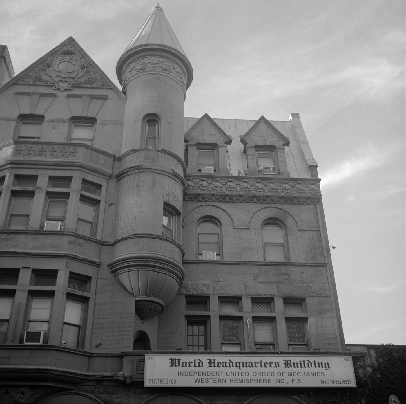 black and white rolleiflex red hook Gowanus Bedford Stuyvesant crown heights Brooklyn prospect heights Fort Greene Photography 